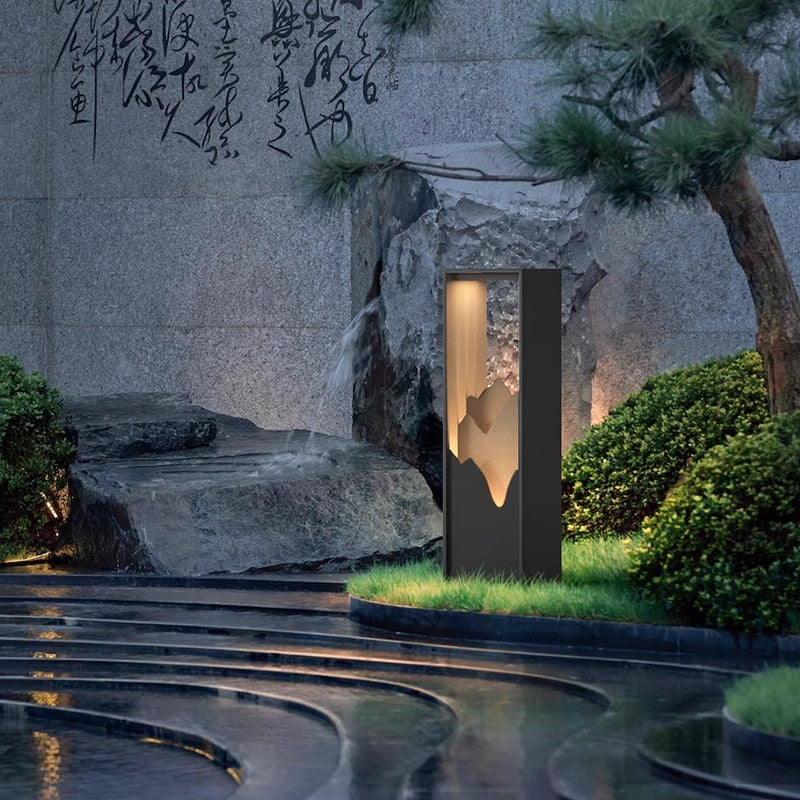 Chinese-Style Solar Yard Lamp - Outdoor Traditional Decor