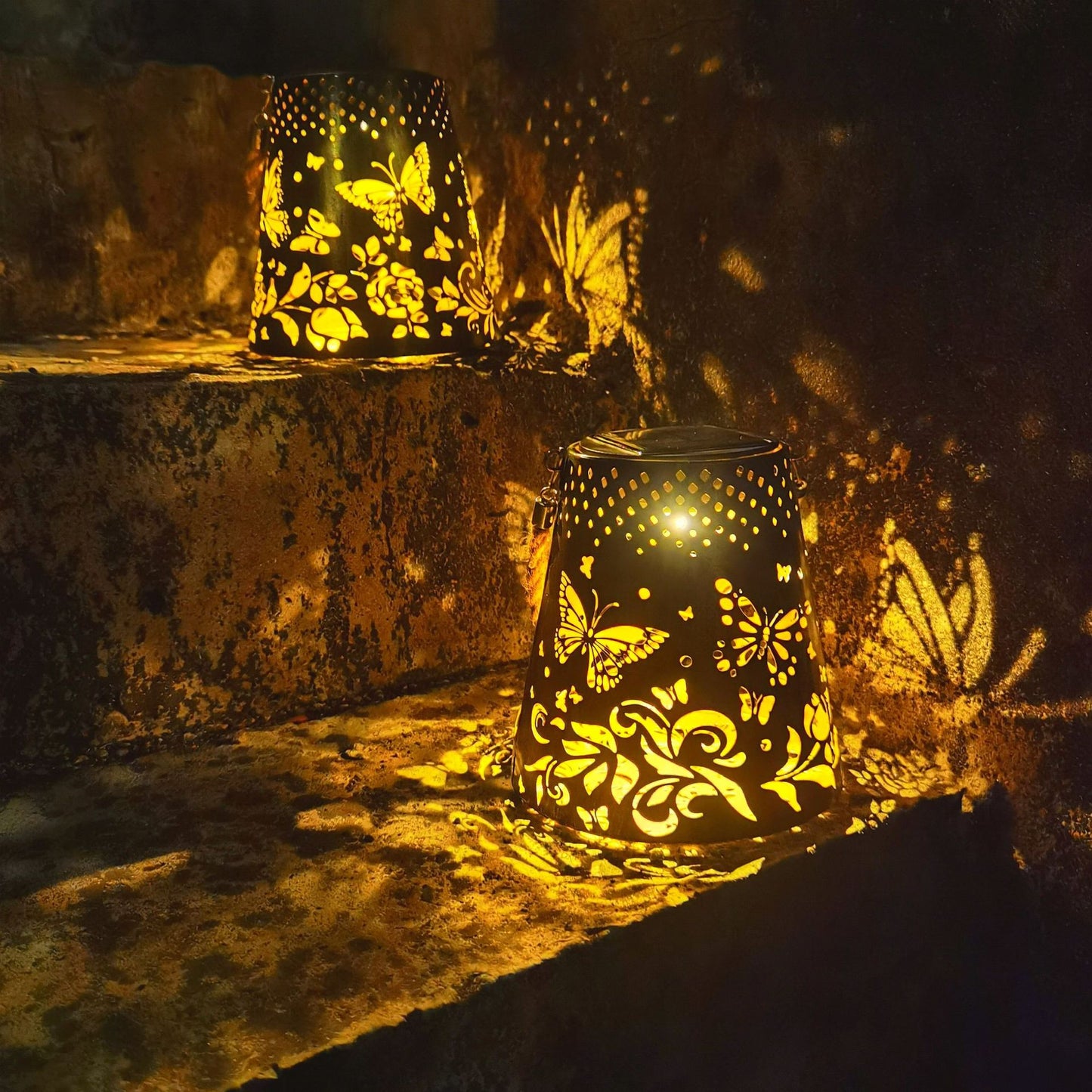 Solar Butterfly Courtyard Lamp - Hollow Decorative Outdoor Light