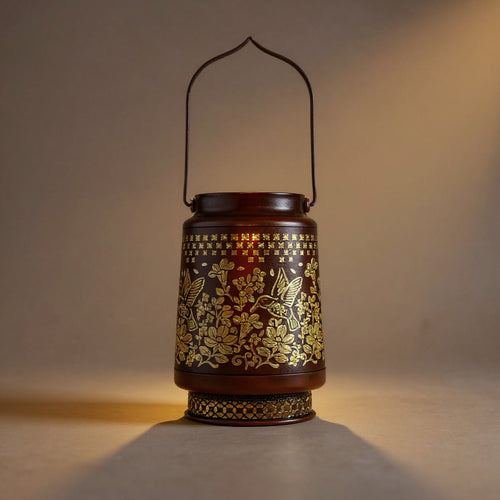 Solar Hummingbird Barn Lantern - Waterproof Courtyard Decor