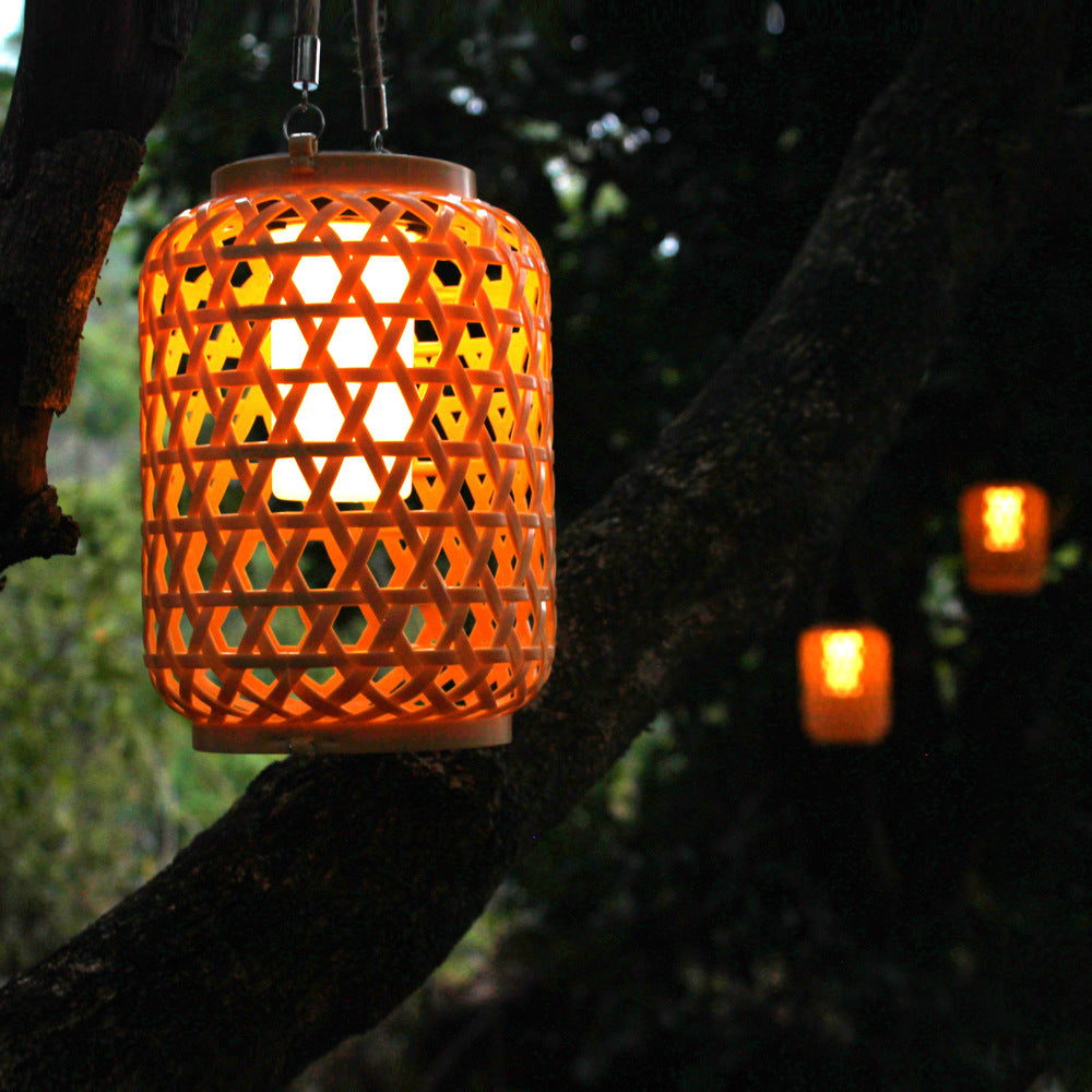 Solar Courtyard Lantern - Decorative Outdoor Light